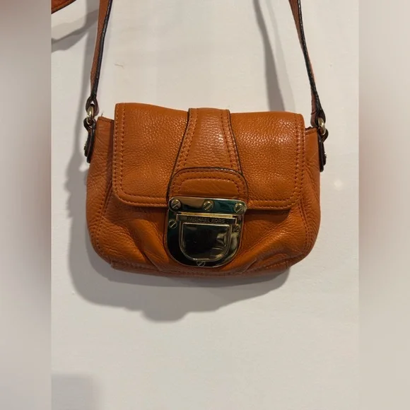 MICHAEL KORS Charlton Brown Leather Gold Push Lock Crossbody Shoulder Bag Purse - Picture 2 of 16